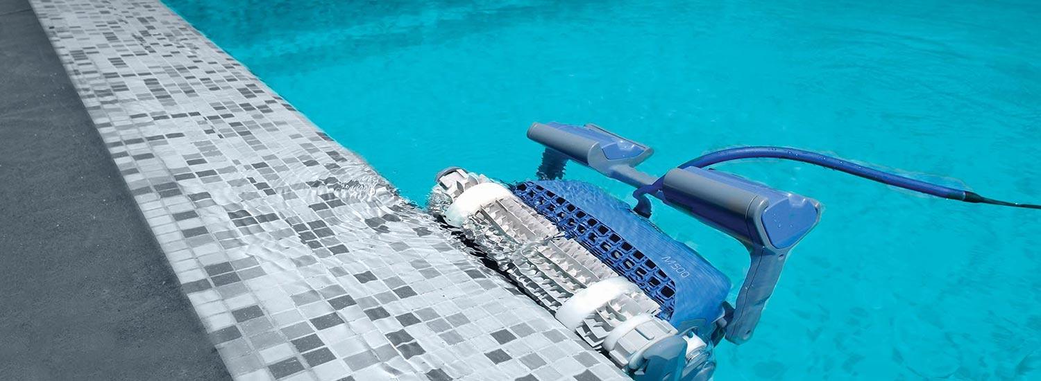 Robot pulitori: piscine pulite senza sforzo