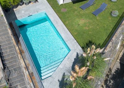 Piiscine particolari - Piscina in piastrelle Ticino